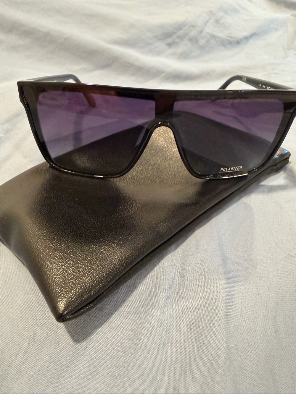 QUAY Oversized Shield Sunglasses with Purple Gradient Lenses - Picture 2 of 5